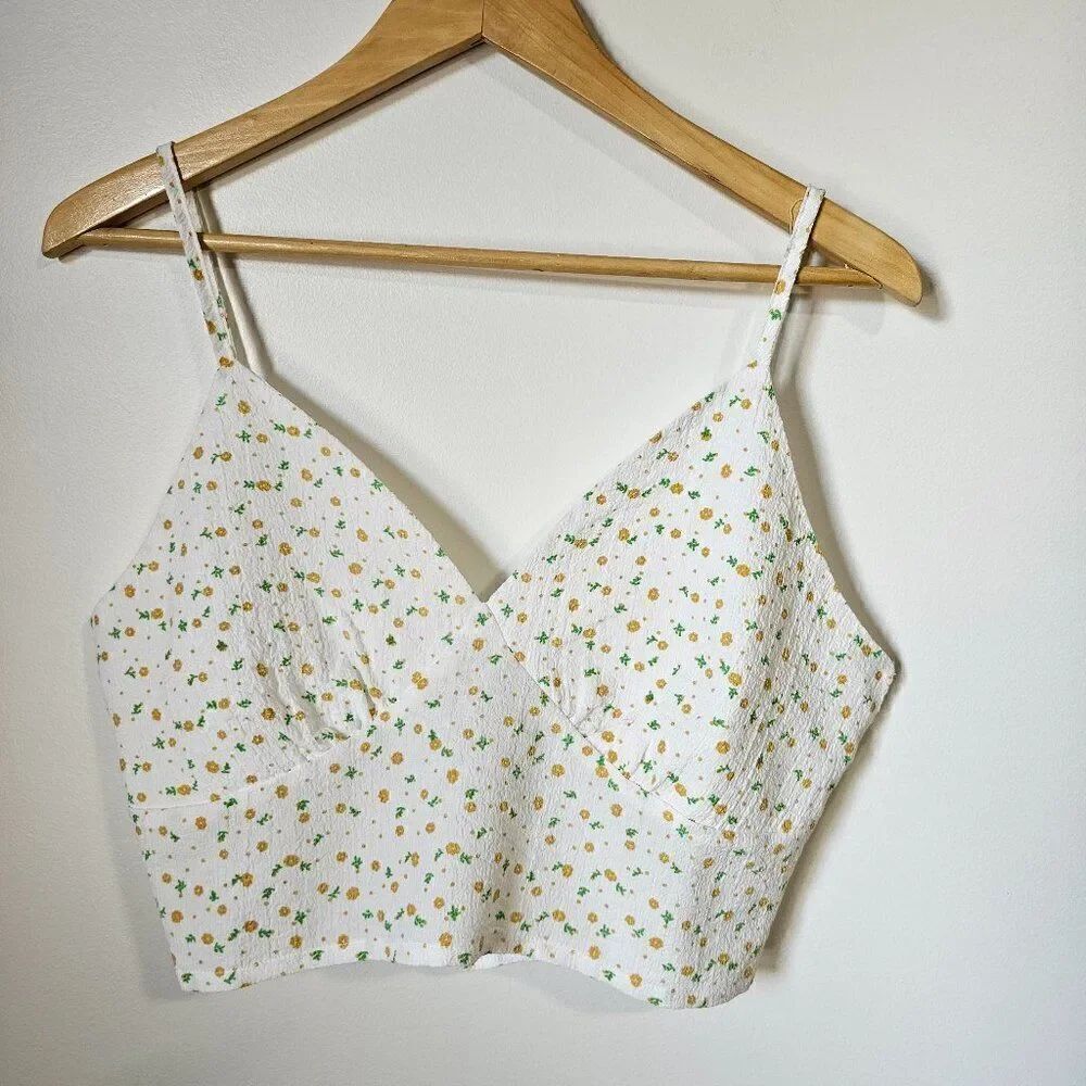 EUC LIKE NEW SHEIN DITSY FLORAL CROPPED BRALETTE TANK TOP SIZE LARGE